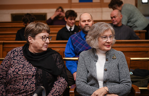 Ellen&S-23