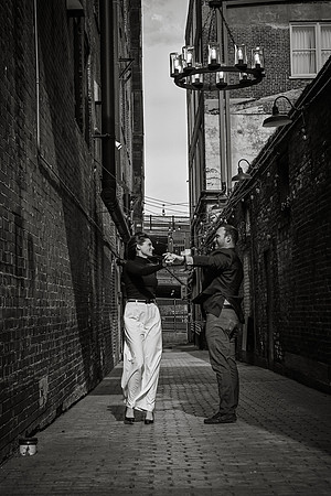 em&K1572025